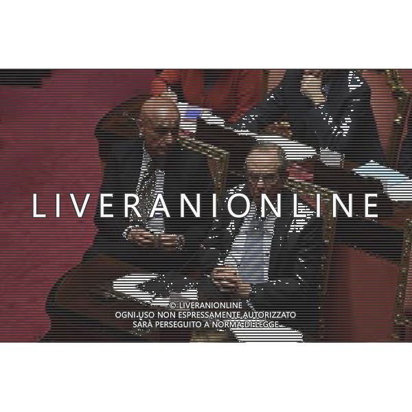 Senato Seduta Pubblica. Dibattito sulla fiducia al nuovo esecutivo Roma 14 dicembre 2016 nella foto Marco Minniti e Pier Carlo Padoan ©Corradetti / AGENZIA ALDO LIVERANI SAS