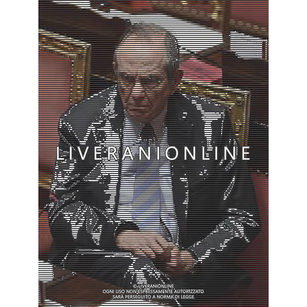 Senato Seduta Pubblica. Dibattito sulla fiducia al nuovo esecutivo Roma 14 dicembre 2016 nella foto Pier Carlo Padoan ©Corradetti / AGENZIA ALDO LIVERANI SAS