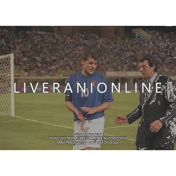 05-06 1999 BOLOGNA STADIO DALL\'ARA ITALIA GALLES NELLA FOTO DINO ZOFF CON CHRISTIAN VIERI AG ALDO LIVERANI SAS