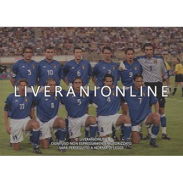 05-06 1999 BOLOGNA STADIO DALL\'ARA ITALIA GALLES NELLA FOTO FORMAZIONE ITALIA DA SIN. IN PIEDI PAOLO MALDINI-CHRISTIAN VIERI-PAOLO NEGRO-CHRISTIAN PANUCCI-FILIPPO INZAGHI -GIANLUIGI BUFFON SED SIN EUSEBIO DI FRANCESCO-ANTONIO CONTE-FABIO CANNAVARO-DEMETRIO ALBERTINI-DIEGO FUSER AG ALDO LIVERANI SAS