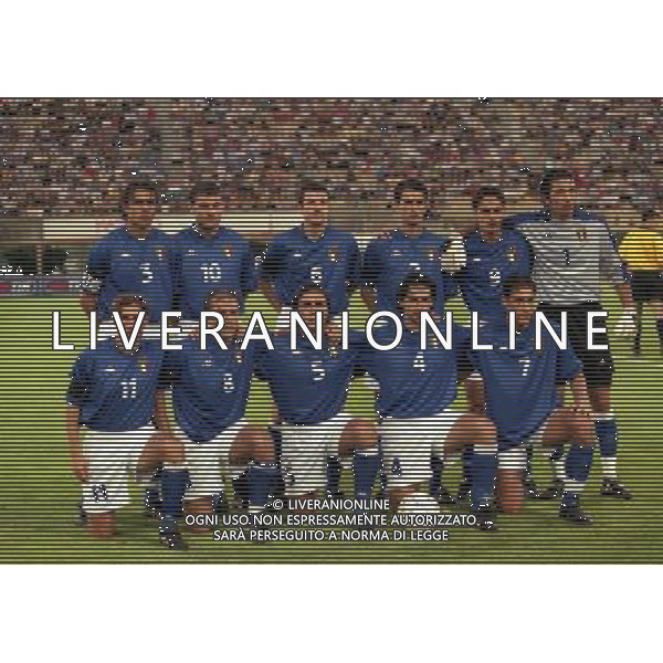 05-06 1999 BOLOGNA STADIO DALL\'ARA ITALIA GALLES NELLA FOTO FORMAZIONE ITALIA DA SIN. IN PIEDI PAOLO MALDINI-CHRISTIAN VIERI-PAOLO NEGRO-CHRISTIAN PANUCCI-FILIPPO INZAGHI -GIANLUIGI BUFFON SED SIN EUSEBIO DI FRANCESCO-ANTONIO CONTE-FABIO CANNAVARO-DEMETRIO ALBERTINI-DIEGO FUSER AG ALDO LIVERANI SAS