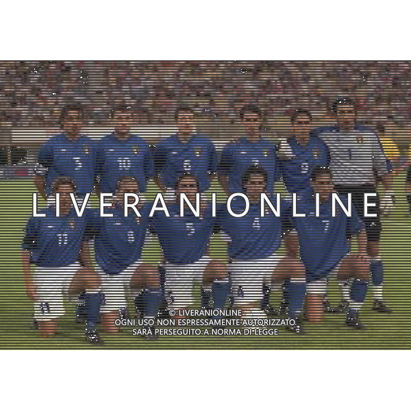 05-06 1999 BOLOGNA STADIO DALL\'ARA ITALIA GALLES NELLA FOTO FORMAZIONE ITALIA DA SIN. IN PIEDI PAOLO MALDINI-CHRISTIAN VIERI-PAOLO NEGRO-CHRISTIAN PANUCCI-FILIPPO INZAGHI -GIANLUIGI BUFFON SED SIN EUSEBIO DI FRANCESCO-ANTONIO CONTE-FABIO CANNAVARO-DEMETRIO ALBERTINI-DIEGO FUSER AG ALDO LIVERANI SAS