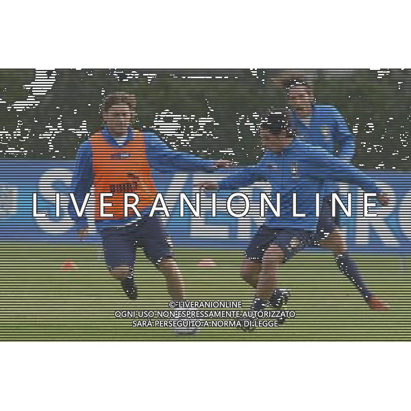 COVERCIANO 22/03/05 ALLENAMENTO DELLA NAZIONALE NELLA FOTO TOTTI FRANCESCO CON ESPOSITO MAURO PH GIANNI NUCCI/AG.ALDO LIVERANI