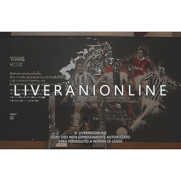 Milano, ( MI ) 15/12/2016 Galleria Vittorio Emanuele II, Inaugurazione Museo Internazionale del Calcio \' La Stringa d\'Oro \' Nella foto: Scarpette con le stringhe d\'oro e manifesto giocatori PH Lauro Montagnini / AGENZIA ALDO LIVERANI SAS