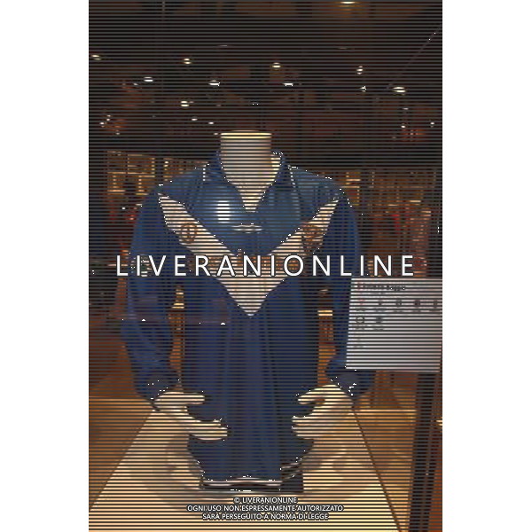 Milano, ( MI ) 15/12/2016 Galleria Vittorio Emanuele II, Inaugurazione Museo Internazionale del Calcio \' La Stringa d\'Oro \' Nella foto: Magliette dei calciatori - maglia Brescia Roberto Baggio PH Lauro Montagnini / AGENZIA ALDO LIVERANI SAS