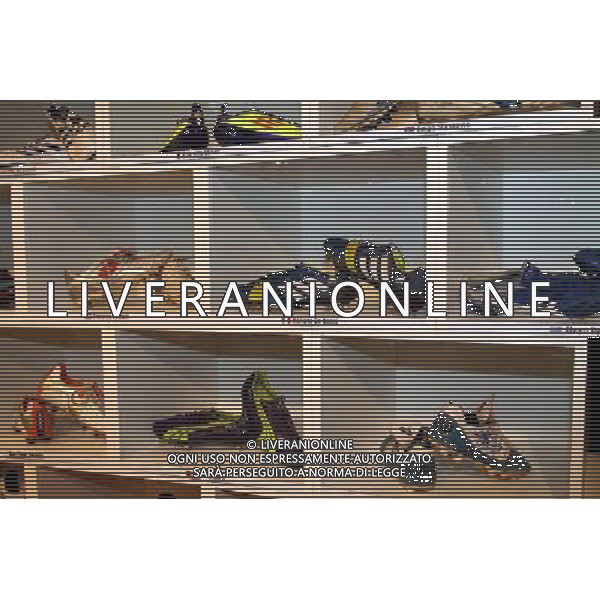 Milano, ( MI ) 15/12/2016 Galleria Vittorio Emanuele II, Inaugurazione Museo Internazionale del Calcio \' La Stringa d\'Oro \' Nella foto: Le scarpe da calcio dei giocatori PH Lauro Montagnini / AGENZIA ALDO LIVERANI SAS