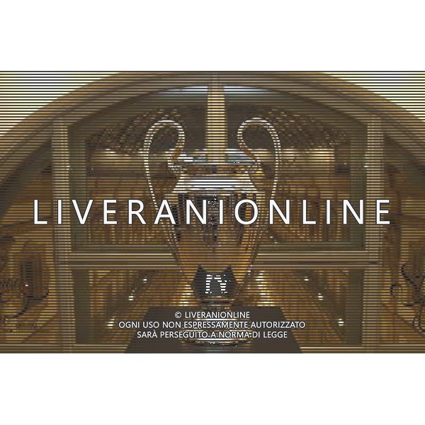 Milano, ( MI ) 15/12/2016 Galleria Vittorio Emanuele II, Inaugurazione Museo Internazionale del Calcio \' La Stringa d\'Oro \' Nella foto: La coppa della Champions League - Coppa Campioni PH Lauro Montagnini / AGENZIA ALDO LIVERANI SAS