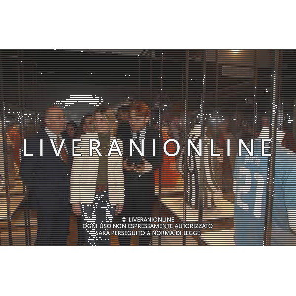 Milano, ( MI ) 15/12/2016 Galleria Vittorio Emanuele II, Inaugurazione Museo Internazionale del Calcio \' La Stringa d\'Oro \' Nella foto: Roberta Guarnieri assessore al Turismo, Sport e Qualita\' della vita e Federico Enrichetti mentre visitano il museo PH Lauro Montagnini / AGENZIA ALDO LIVERANI SAS