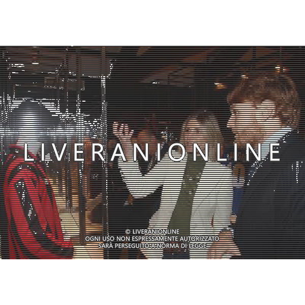 Milano, ( MI ) 15/12/2016 Galleria Vittorio Emanuele II, Inaugurazione Museo Internazionale del Calcio \' La Stringa d\'Oro \' Nella foto: Roberta Guarnieri assessore al Turismo, Sport e Qualita\' della vita e Federico Enrichetti mentre visitano il museo PH Lauro Montagnini / AGENZIA ALDO LIVERANI SAS
