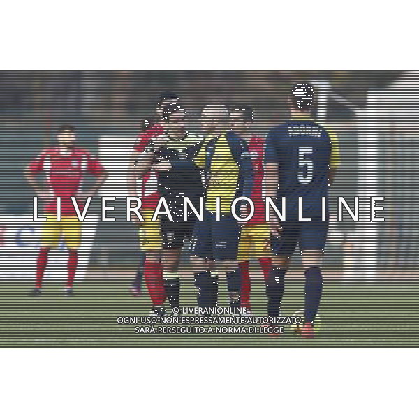 SANTARCANGELO vs ALBINOLEFFE Campionato Lega Pro 19» giornata Girone B 18/12/2016 nella foto: SIRIGNANO E L\'ARBITRO ©CLAUDIO ZAMAGNI/AGENZIA ALDO LIVERANI S.A.S.