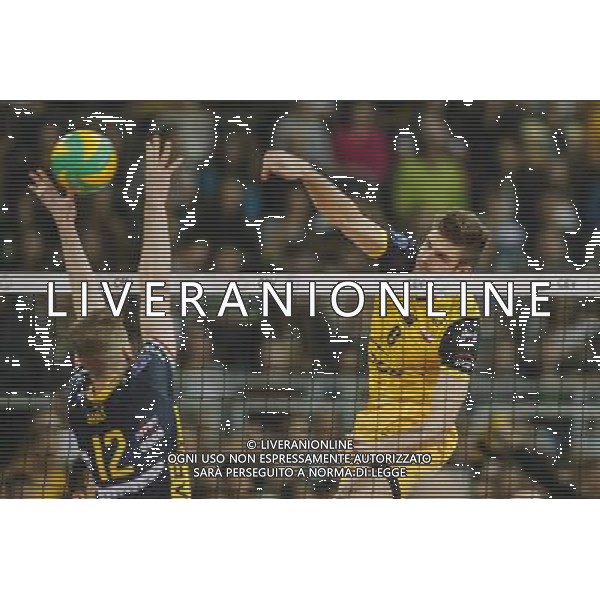 20.12.2016 LODZ , ATLAS ARENA , 2017 CEV LIGA MISTRZOW SIATKOWKA MEZCZYZN ( 2017 CEV VOLLEYBALL CHAMPIONS LEAGUE MEN ) MECZ (GAME) PGE SKRA BELCHATOW - AZIMUT MODENA NZ MAXWELL PHILIP HOLT, KAROL KLOS FOTO RADOSLAW JOZWIAK / CYFRASPORT / NEWSPIX.PL --- Newspix.pl ag aldo liverani sas only italy *** Local Caption *** www.newspix.pl mail us: info@newspix.pl call us: 0048 022 23 22 222 --- Polish Picture Agency by Ringier Axel Springer Poland