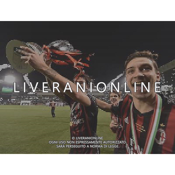 Supercoppa Italiana TIM 2016 Doha (Qatar) - 23.12.2016 Juventus-Milan Nella Foto:Alessio Romagnoli e Mattia De Sciglio Festeggiano con la coppa /Ag. Aldo Liverani