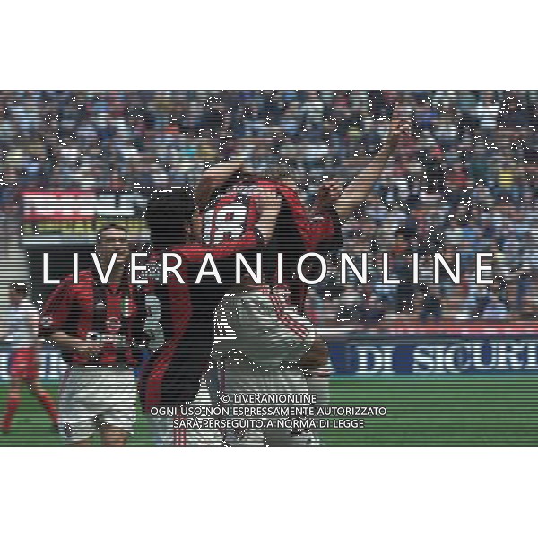 MILANO 30-04-2000 CAMPIONATO DI SERIE A MILAN PIACENZA NELLA FOTO ESULTANZA MILAN DFP-AG ALDO LIVERANI SAS