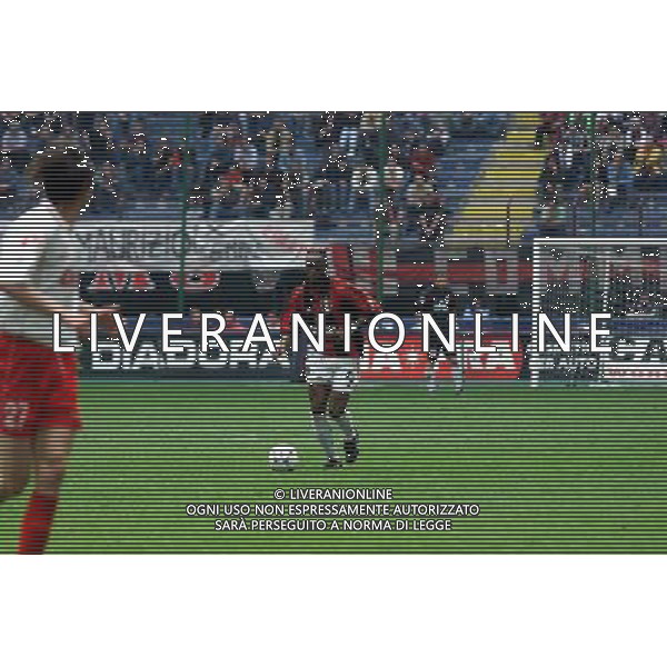 MILANO 30-04-2000 CAMPIONATO DI SERIE A MILAN PIACENZA NELLA FOTO TARIBO WEST DFP-AG ALDO LIVERANI SAS