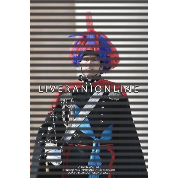 Messaggio natalizio e benedizione Urbi et Orbi - Citta\' del Vaticano - 25.12.2016 - Piazza San Pietro - nella foto: Il comandante dei Carabinieri / Ph. Corradetti-Ag. Aldo Liverani