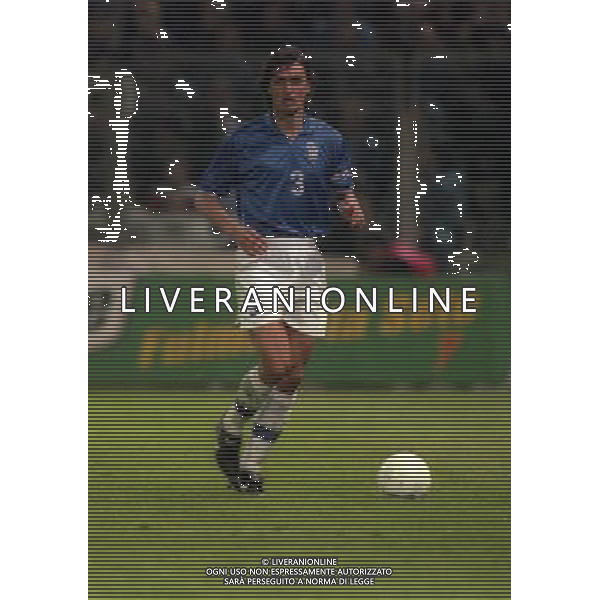 PARMA 22-04-1998 AMICHEVOLE INTERNAZIONALE ITALIA PARAGUAY NELLA FOTO PAOLO MALDINI AG ALDO LIVERANI SAS