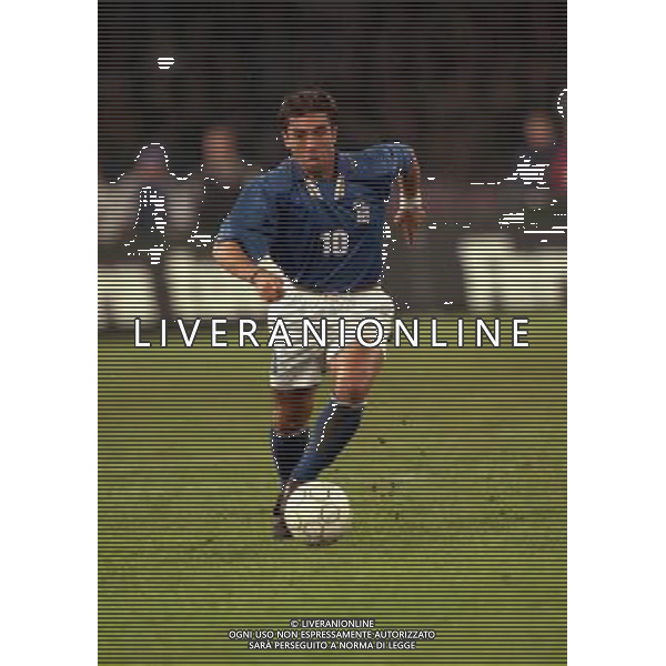 15-11-1997 NAPOLI QUALIFICAZIONI AI MONDIALI DI FRANCIA 1998 ITALIA RUSSIA NELLA FOTO ROBERTO DI MATTEO AG ALDO LIVERANI SAS