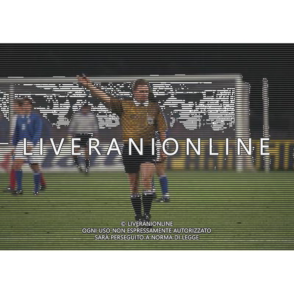 15-11-1997 NAPOLI QUALIFICAZIONI AI MONDIALI DI FRANCIA 1998 ITALIA RUSSIA NELLA FOTO ARBITRO Serge Muhmenthaler AG ALDO LIVERANI SAS