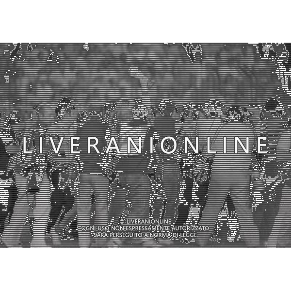 1982 MONDIALI DI CALCIO SPAGNA- ITALIA GERMANIA FINALE NELLA FOTO LA COPPA DEL MONDO VINTA DALL\'AITALIA AG ALDO LIVERANI SAS