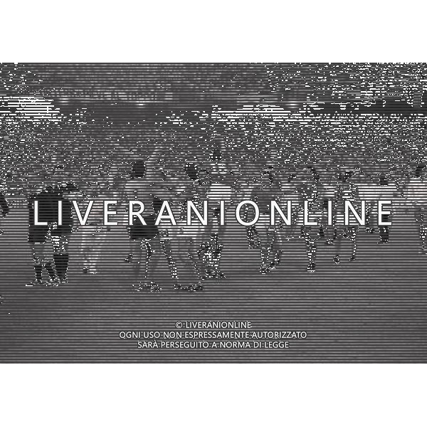 1982 MONDIALI DI CALCIO SPAGNA- ITALIA GERMANIA FINALE NELLA FOTO I GIOCATORI DELLA NAZIONALE ITALIANA FESTEGGIANO LA VITTORIA NELLA COPPA DEL MONDO AG ALDO LIVERANI SAS