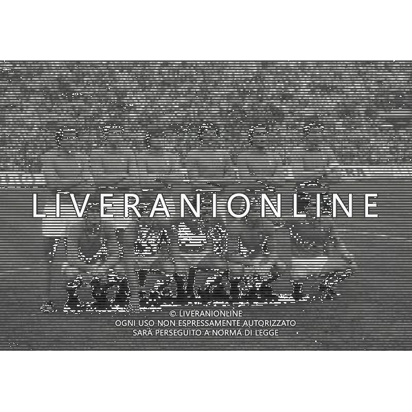 MILANO 13-11-1982 QUALIFICAZIONI MONDIALI SPAGNA 82 ITALIA 2-CECOSLOVACCHIA 2 NELLA FOTO FORMAZIONE ITALIA DA SIN IN PIEDI GAETANO SCIREA-GIUSEPPE BERGOMI-GIANCARLO ANTOGNONI-ALESSANDRO ALTOBVELLI-CLAUDIO GENTILE-DINO ZOFF SED SIN FULVIO COLLOVATO-PAOLO ROSSI-BRUNO CONTI-GIAMPIERO MARINI-MARCO TARDELLI. AG ALDO LIVERANI SAS