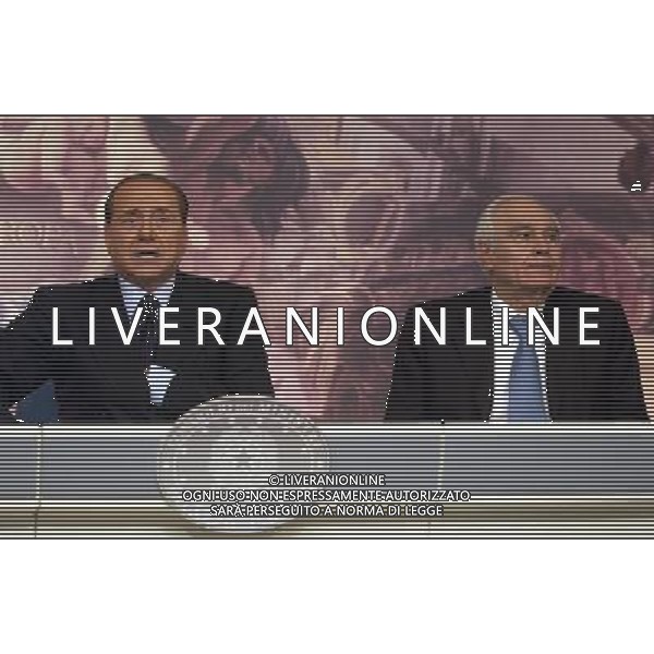 ROMA, 24-03-2005 CDM-AUMENTO FONDI PER SPESA SANITARIA IN ITALIA. NELLA FOTO: SILVIO BERLUSCONI-GIROLAMO SIRCHIA AGENZIA ALDO LIVERANI