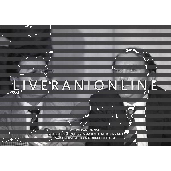 1995 MILANO CONFERENZA STAMPA DEL PRESIDENTE DELL\'INTER ERNESTO PELLEGRINI CHE HA CEDUTO LA SOCIETA INTER A MASSIMO MORATTI CON IL FRATELLO GIORDANO PELLEGRINI AG ALDO LIVERANI SAS