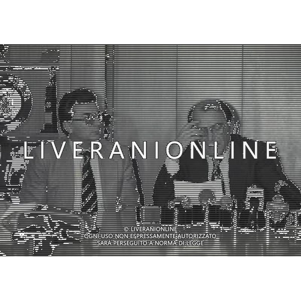1995 MILANO CONFERENZA STAMPA DEL PRESIDENTE DELL\'INTER ERNESTO PELLEGRINI CHE HA CEDUTO LA SOCIETA INTER A MASSIMO MORATTI NELLA FOTO ERNESTO PELLEGRINI CON IL FRATELLO GIORDANO PELLEGRINI AG ALDO LIVERANI SAS