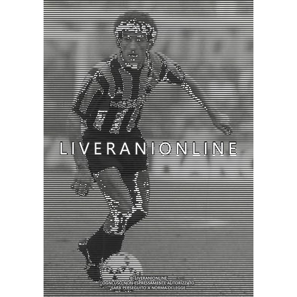 RETROSPETTIVA MATTEOLI GIANFRANCO CALCIATORE NELLA FOTO GIANFRANCO MATTEOLI CON LA MAGLIA DELL\'INTER AG ALDO LIVERANI SAS