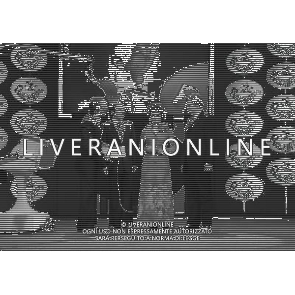 1975 PRIMA EDIZIONE DELLA TRASMISSIONE TELEVISIVA RISCHIATUTTO NELLA FOTO MIKE BONGIORNO AG ALDO LIVERANI SAS