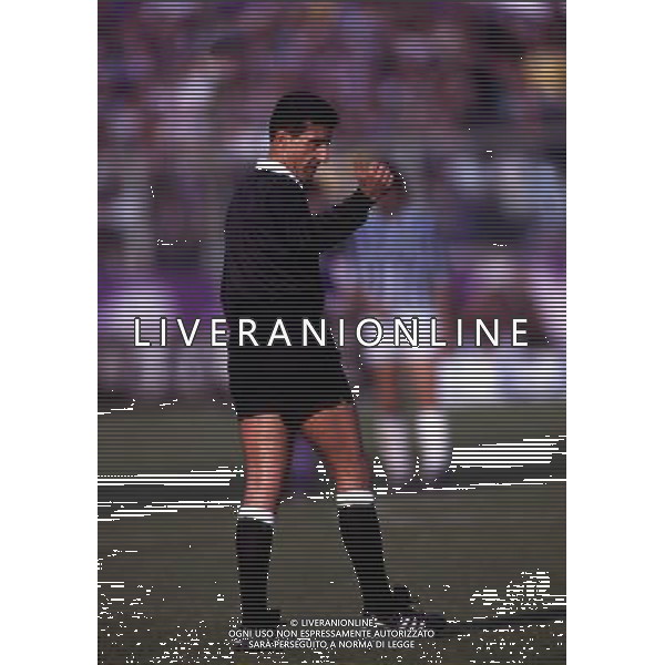 RETROSPETTIVA ROSARIO LO BELLO ARBITRO CALCIO NELLA FOTO ROSARIO LO BELLO AG ALDO LIVERANI SAS