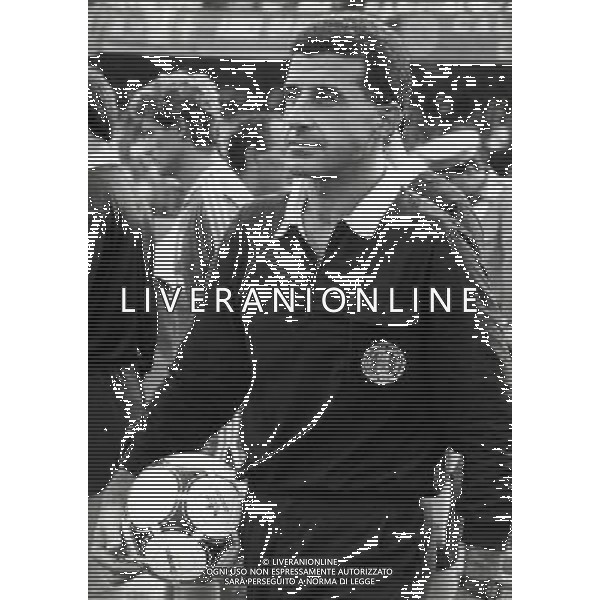 RETROSPETTIVA ROSARIO LO BELLO ARBITRO CALCIO NELLA FOTO ROSARIO LO BELLO AG ALDO LIVERANI SAS