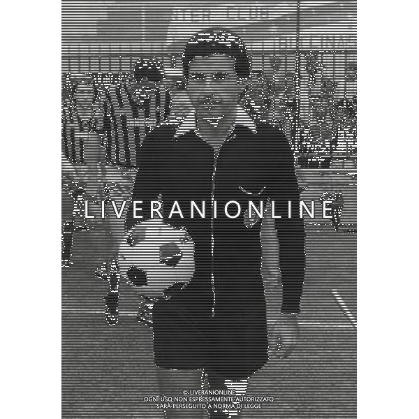 RETROSPETTIVA ROSARIO LO BELLO ARBITRO CALCIO NELLA FOTO ROSARIO LO BELLO AG ALDO LIVERANI SAS