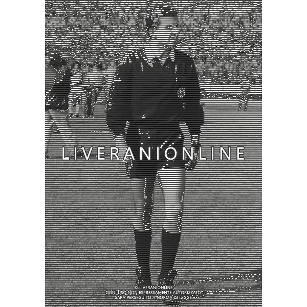 RETROSPETTIVA ROSARIO LO BELLO ARBITRO CALCIO NELLA FOTO ROSARIO LO BELLO AG ALDO LIVERANI SAS