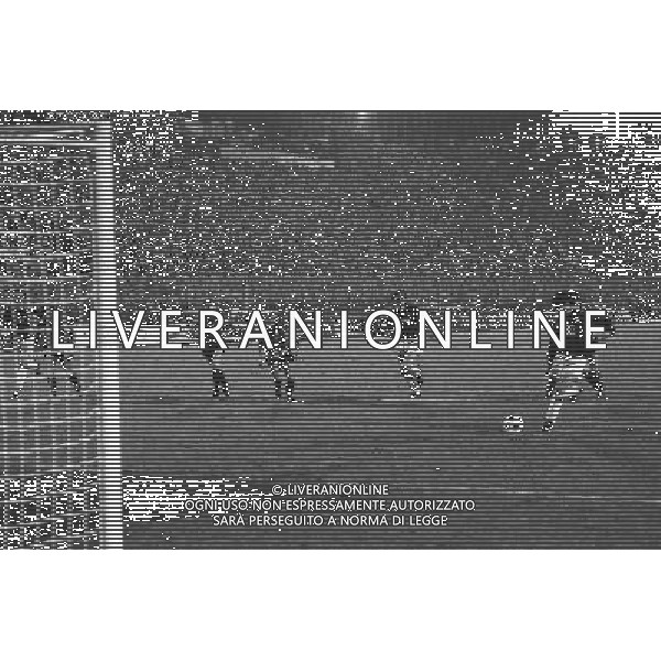 Bergamo aprlile 1988 - Atalanta - Malines coppa delle Coppe garlini calcia il rigore AG ALDO LIVERANI SAS