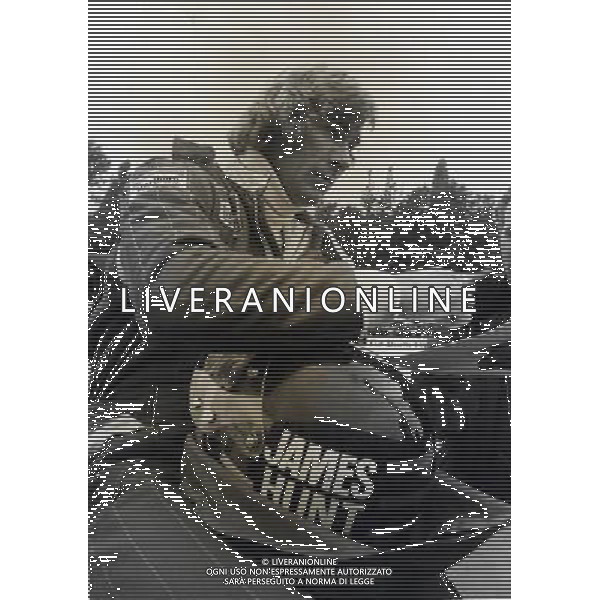 RETROSPETTIVA JAMES HUNT PILOTA F1 NELLA FOTO JAMES HUNT AG ALDO LIVERANI SAS