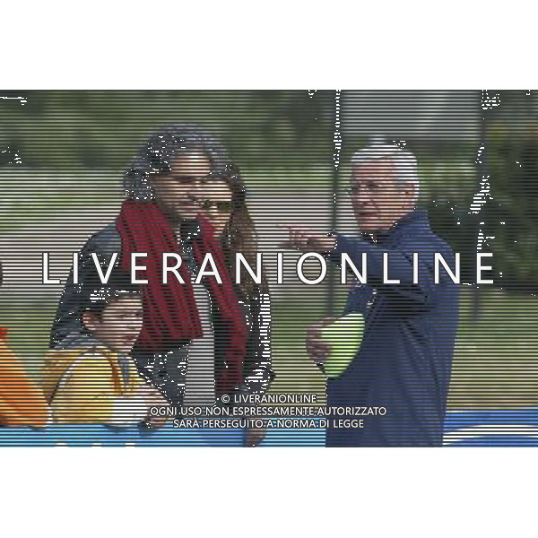 COVERCIANO 24/03/05 ALLENAMENTO DELLA NAZIONALE ITALIANA NELLA FOTO ANDREA BOCELLI CON MARCELLO LIPPI PH GIANNI NUCCI/AGENZIA ALDO LIVERANI