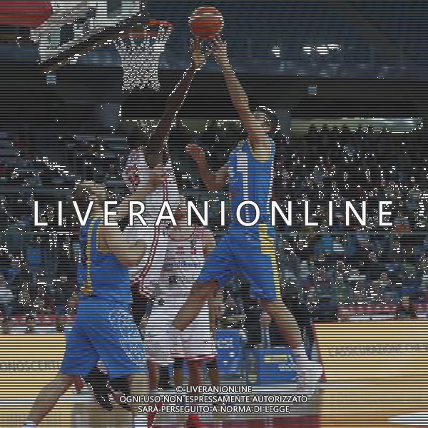 Consultinvest Pesaro vs Betaland Capo d\'Orlando 08/01/2017 nella foto: IANNUZZI E NNOKO Â©CLAUDIO ZAMAGNI/AGENZIA ALDO LIVERANI S.A.S. / AGENZIA ALDO LIVERANI SAS - Consultinvest Pesaro vs Betaland Capo d\'Orlando LegaBasket Serie A 08 gennaio 2017