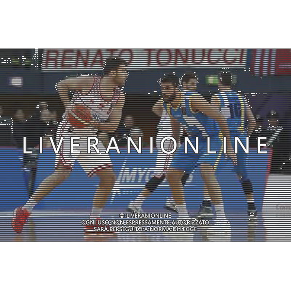 Consultinvest Pesaro vs Betaland Capo d\'Orlando 08/01/2017 nella foto: GAZZOTTI GIULIO E IANNUZZI ANTONIO Â©CLAUDIO ZAMAGNI/AGENZIA ALDO LIVERANI S.A.S. / AGENZIA ALDO LIVERANI SAS - Consultinvest Pesaro vs Betaland Capo d\'Orlando LegaBasket Serie A 08 gennaio 2017