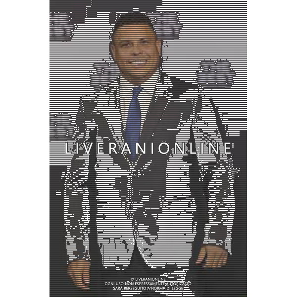 firo : FuÃŸball,Fussball : 09.01.2017 The Best FIFA Football Awards 2016 Weltfussballerwahl 2016, The Best, Ronaldo, halbe Figur, Gestik, lachen, lacht, roter Teppich $worldrightsEs gelten unsere AGB, einsehbar auf www.firosportphoto.de copyright by firo sportphoto: Coesfelder Str. 207 D- 48249 DÃ¼lmen www.firosportphoto.de mail@firosportphoto.de (V o l k s b a n k B o c h u m - W i t t e n ) IBAN DE68 4306 0129 0341 1171 00 Tel: +49-2594 - 9916004 Fax: +49-2594 - 9916005 / AGENZIA ALDO LIVERANI SAS - ITALY ONLY EDITORIAL USE ONLY 