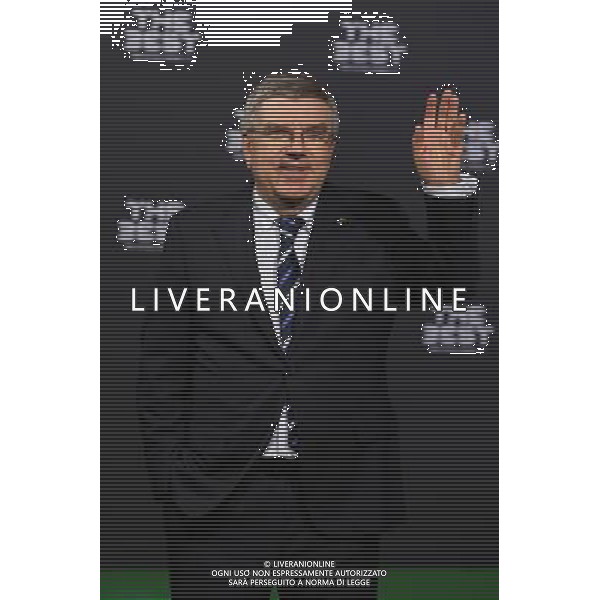 firo : FuÃŸball,Fussball : 09.01.2017 The Best FIFA Football Awards 2016 Weltfussballerwahl 2016, The Best, IOC-PrÃ¤sident Thomas Bach, halbe Figur, Gestik $worldrightsEs gelten unsere AGB, einsehbar auf www.firosportphoto.de copyright by firo sportphoto: Coesfelder Str. 207 D- 48249 DÃ¼lmen www.firosportphoto.de mail@firosportphoto.de (V o l k s b a n k B o c h u m - W i t t e n ) IBAN DE68 4306 0129 0341 1171 00 Tel: +49-2594 - 9916004 Fax: +49-2594 - 9916005 / AGENZIA ALDO LIVERANI SAS - ITALY ONLY EDITORIAL USE ONLY 