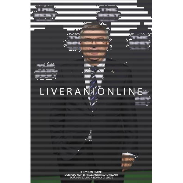firo : FuÃŸball,Fussball : 09.01.2017 The Best FIFA Football Awards 2016 Weltfussballerwahl 2016, The Best, IOC-PrÃ¤sident Thomas Bach, halbe Figur, Gestik $worldrightsEs gelten unsere AGB, einsehbar auf www.firosportphoto.de copyright by firo sportphoto: Coesfelder Str. 207 D- 48249 DÃ¼lmen www.firosportphoto.de mail@firosportphoto.de (V o l k s b a n k B o c h u m - W i t t e n ) IBAN DE68 4306 0129 0341 1171 00 Tel: +49-2594 - 9916004 Fax: +49-2594 - 9916005 / AGENZIA ALDO LIVERANI SAS - ITALY ONLY EDITORIAL USE ONLY 