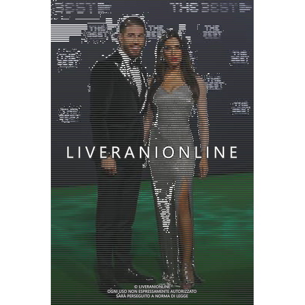 firo : Fuï¬‚ball,Fussball : 09.01.2017 The Best FIFA Football Awards 2016 Weltfussballerwahl 2016, The Best, Sergio Ramos mit Ehefrau Pilar Rubio $worldrightsEs gelten unsere AGB, einsehbar auf www.firosportphoto.de copyright by firo sportphoto: Coesfelder Str. 207 D- 48249 DÂ¸lmen www.firosportphoto.de mail@firosportphoto.de (V o l k s b a n k B o c h u m - W i t t e n ) IBAN DE68 4306 0129 0341 1171 00 Tel: +49-2594 - 9916004 Fax: +49-2594 - 9916005 / AGENZIA ALDO LIVERANI SAS - ITALY ONLY EDITORIAL USE ONLY 