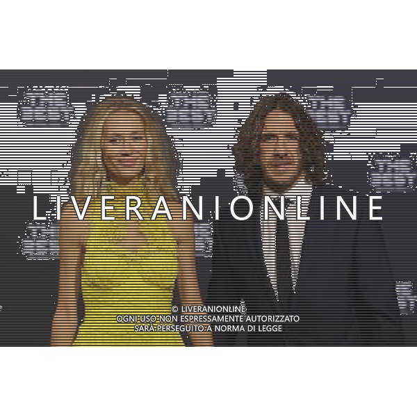 firo : Fuï¬‚ball,Fussball : 09.01.2017 The Best FIFA Football Awards 2016 Weltfussballerwahl 2016, The Best, Carles Puyol und seine Frau Vanessa Lorenzo $worldrightsEs gelten unsere AGB, einsehbar auf www.firosportphoto.de copyright by firo sportphoto: Coesfelder Str. 207 D- 48249 DÂ¸lmen www.firosportphoto.de mail@firosportphoto.de (V o l k s b a n k B o c h u m - W i t t e n ) IBAN DE68 4306 0129 0341 1171 00 Tel: +49-2594 - 9916004 Fax: +49-2594 - 9916005 / AGENZIA ALDO LIVERANI SAS - ITALY ONLY EDITORIAL USE ONLY 