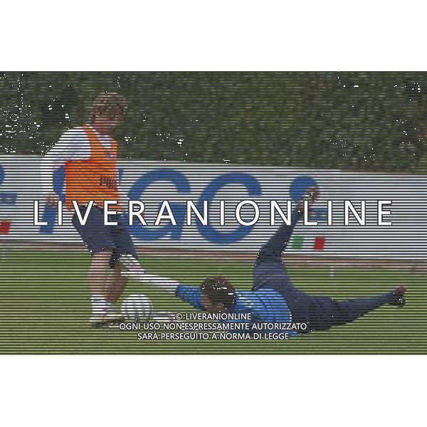 COVERCIANO 25/03/2005 ALLENAMENTO DELLA NAZIONALE NELLA FOTO: CASSANO ANTONIO E DE SANTIS MORGAN FOTO GIANNI NUCCI/AG. ALDO LIVERANI