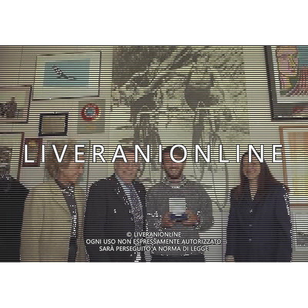 MILANO VISITA DI GIOBVANNI SOLDINI ALLA REDAZIONE DELLA GAZZETTA DELLO SPORT IN VIA SOLFERINO NELLA FOTO CANDIDO CANNAVO CON GIOVANNI SOLDINI E LA CONTESSA ALBERTA BONACOSSA AG ALDO LIVERANI SAS