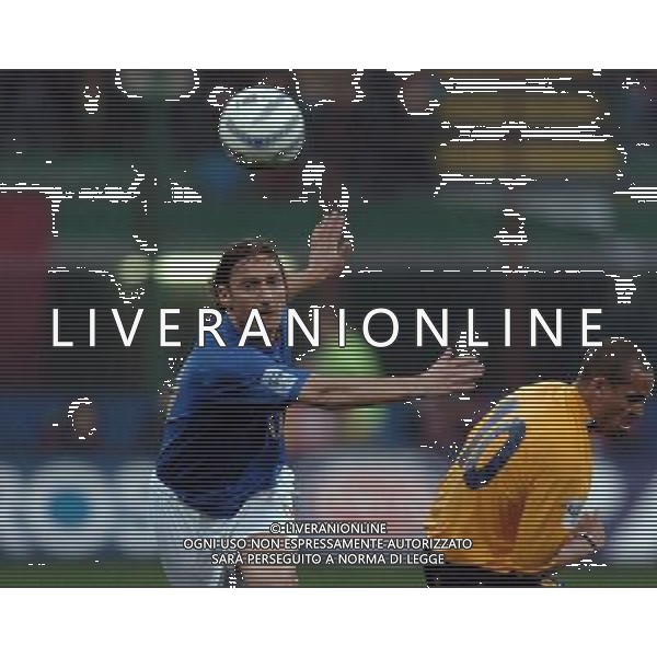 Milano 26/03/2005 Italia - Scozia qualificani mondiali 2006 nella foto francesco totti e quashie ph luzzani/agenzia aldo liverani