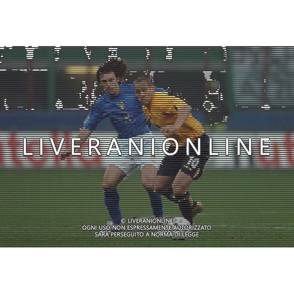 Milano 26/03/2005 Italia - Scozia qualificani mondiali 2006 nella foto andrea pirlo e McCulloch ph luzzani/agenzia aldo liverani