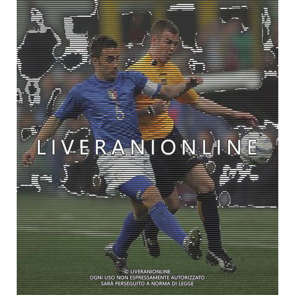 Milano 26/03/2005 Italia - Scozia qualificani mondiali 2006 nella foto fabio cannavaro e miller ph andry/agenzia aldo liverani