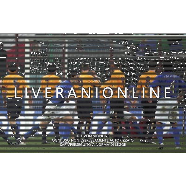 Milano 26/03/2005 Italia - Scozia qualificani mondiali 2006 nella foto esultanza dopo il gol su punizione di andrea pirlo ph andry/agenzia aldo liverani